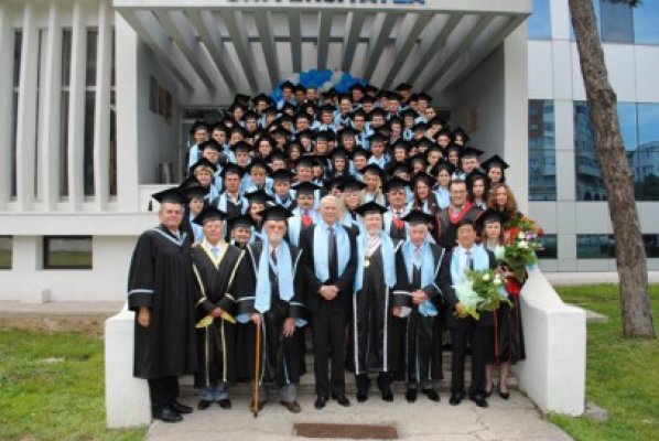 Teodor Meleşcanu, prezent la Cursul Festiv al absolvenţilor de la Universitatea 